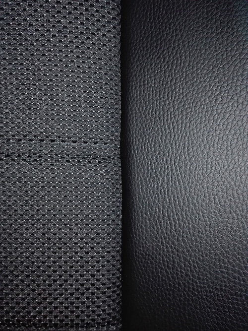 Модельные чехлы на сидения комбинированные с логотипом