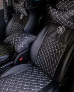 Черный (С цветной строчкой любого цвета)